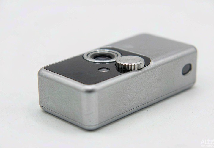 Compact Digital Camera